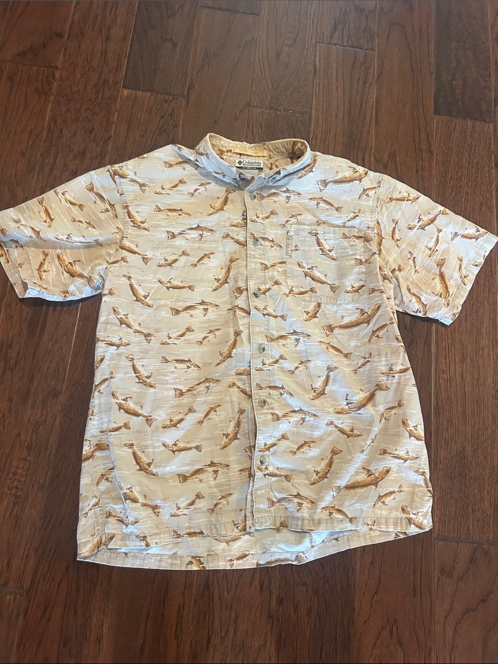 Columbia River Lodge Short-Sleeve Fish Print Shirt